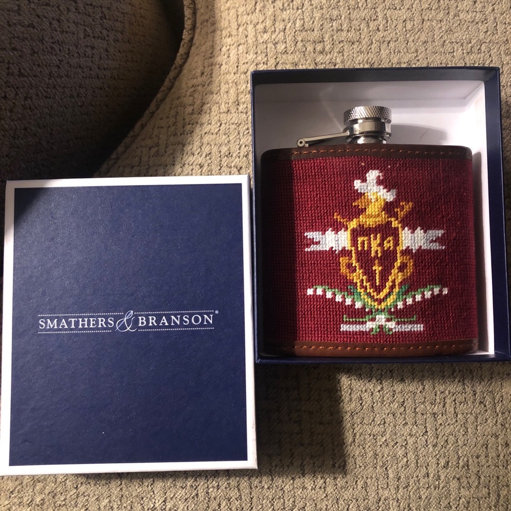 Smathers & Branson Pike Knitted Flask